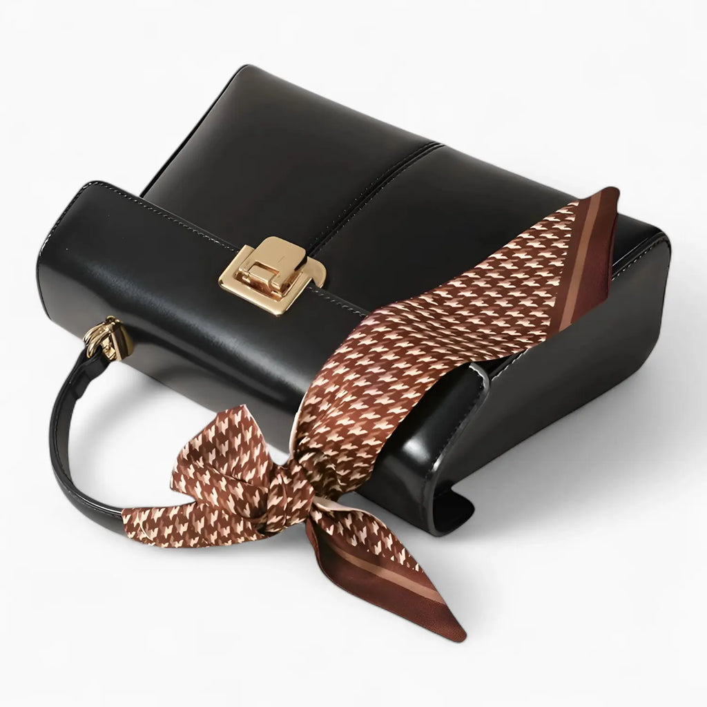 Petit sac à main cuir noir avec foulard