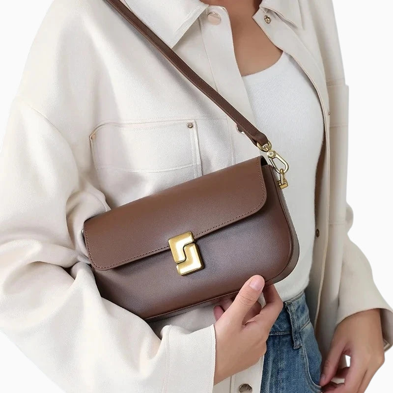 photo petit sac bandoulière cuir lisse marron