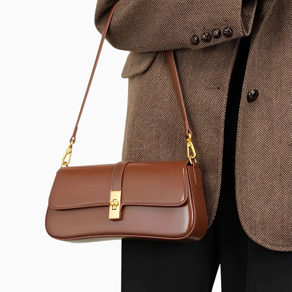 photo petit sac bandoulière en cuir marron