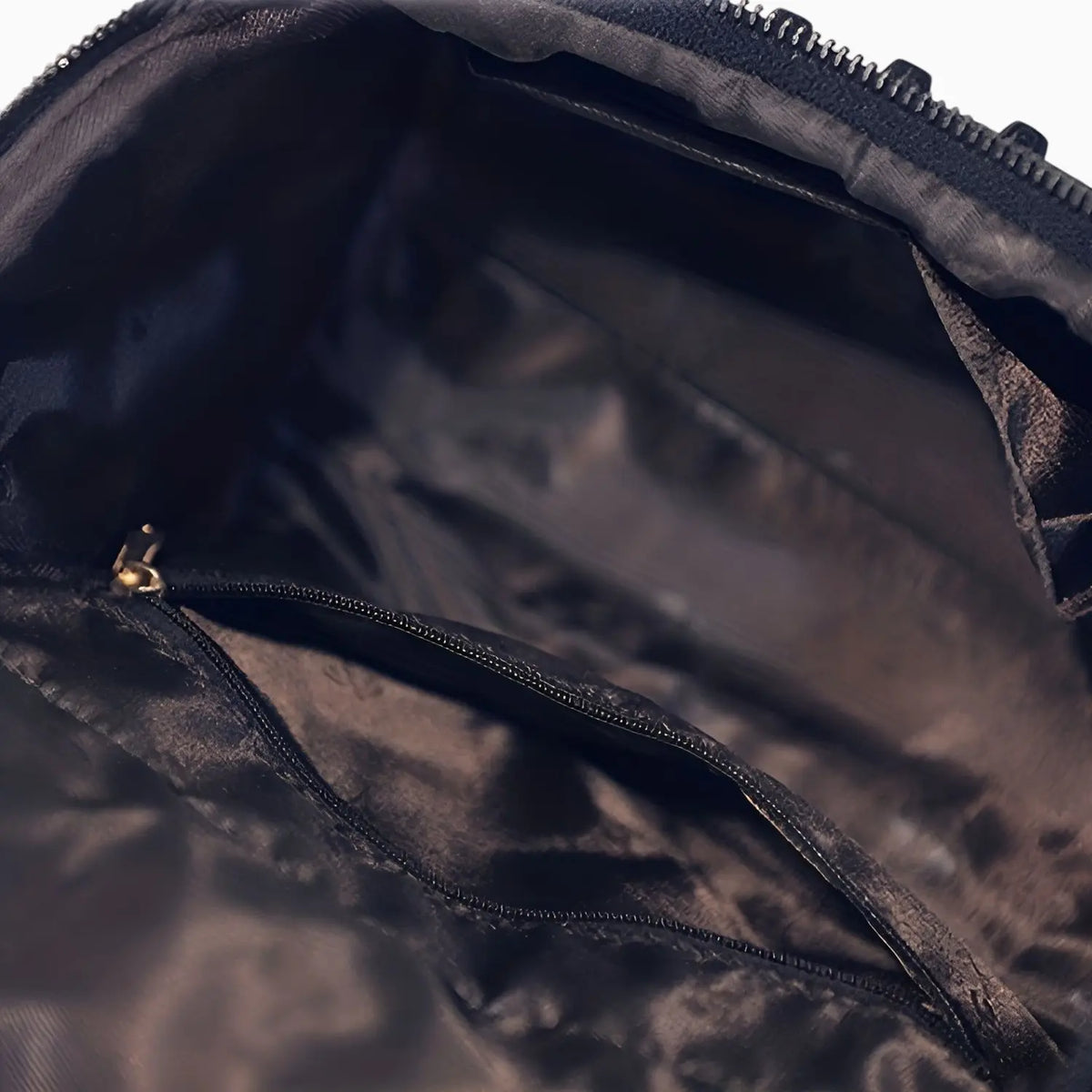 Sac à main rock cuir noir poche zippée intérieur