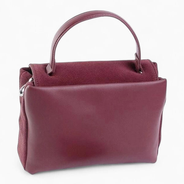 Sac bandoulière en daim rouge vue de derrière