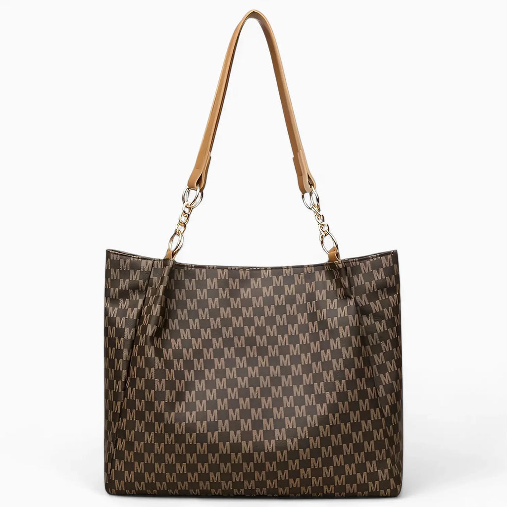 Sac porté épaule femme vue de derrière